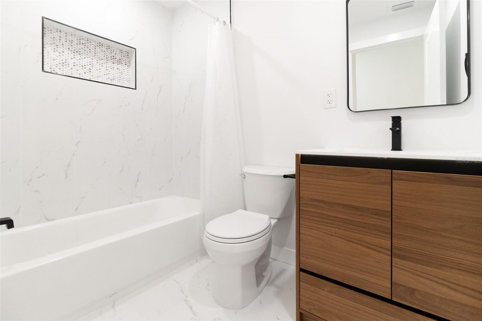 BOUTON & SKINNERS ADD - Residential Lease