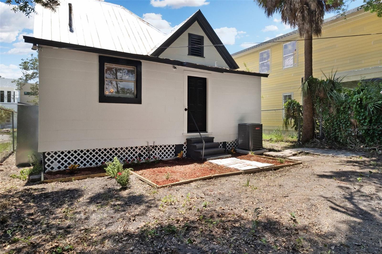 BOUTON & SKINNERS ADD - Residential Lease