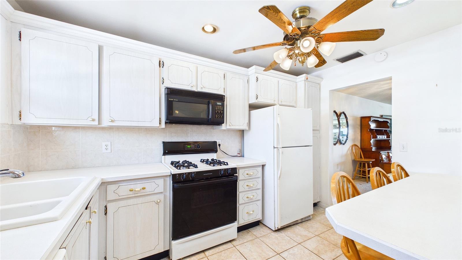 TOWN SHORES OF GULFPORT - Residential