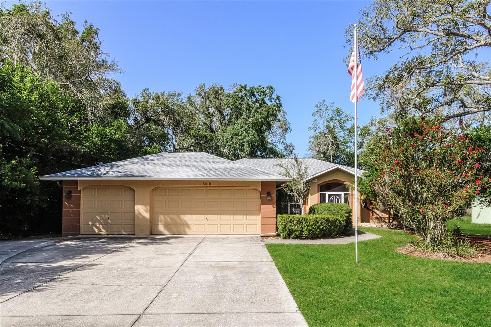 Charm and curb appeal abound for this Spring Hill home! Step inside the inviting foyer and into the well-appointed living room, positioned at the center of the home. The kitchen boasts stainless steel appliances, hard surface countertops, and ample storage. This ranch style floorplan is rounded out by the primary suite and two secondary bedrooms. Come and see for yourself the possibilities that this home has to offer!