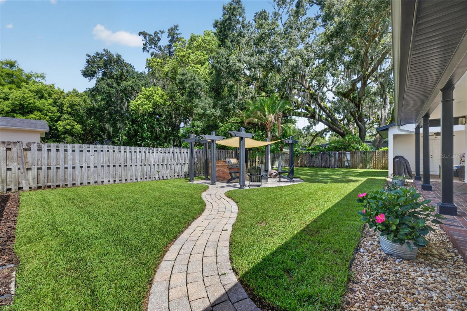 LAKE KNOWLES TERRACE 2ND ADD - Residential