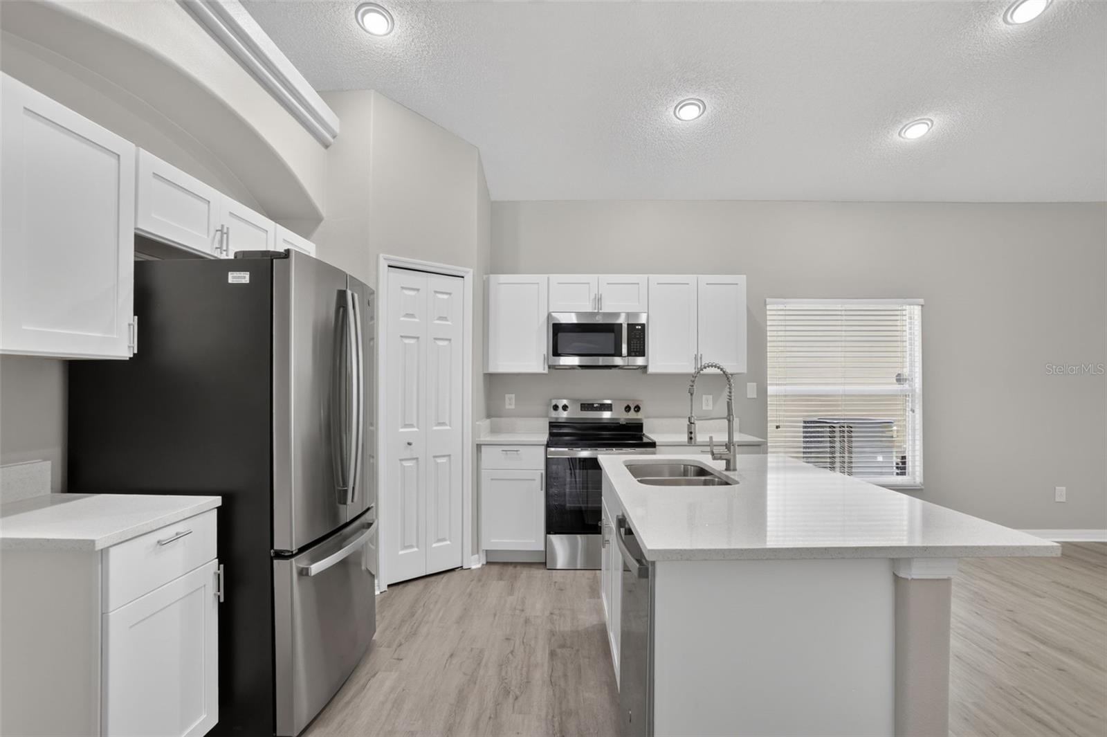 GLENBROOK PH II SUB - Residential