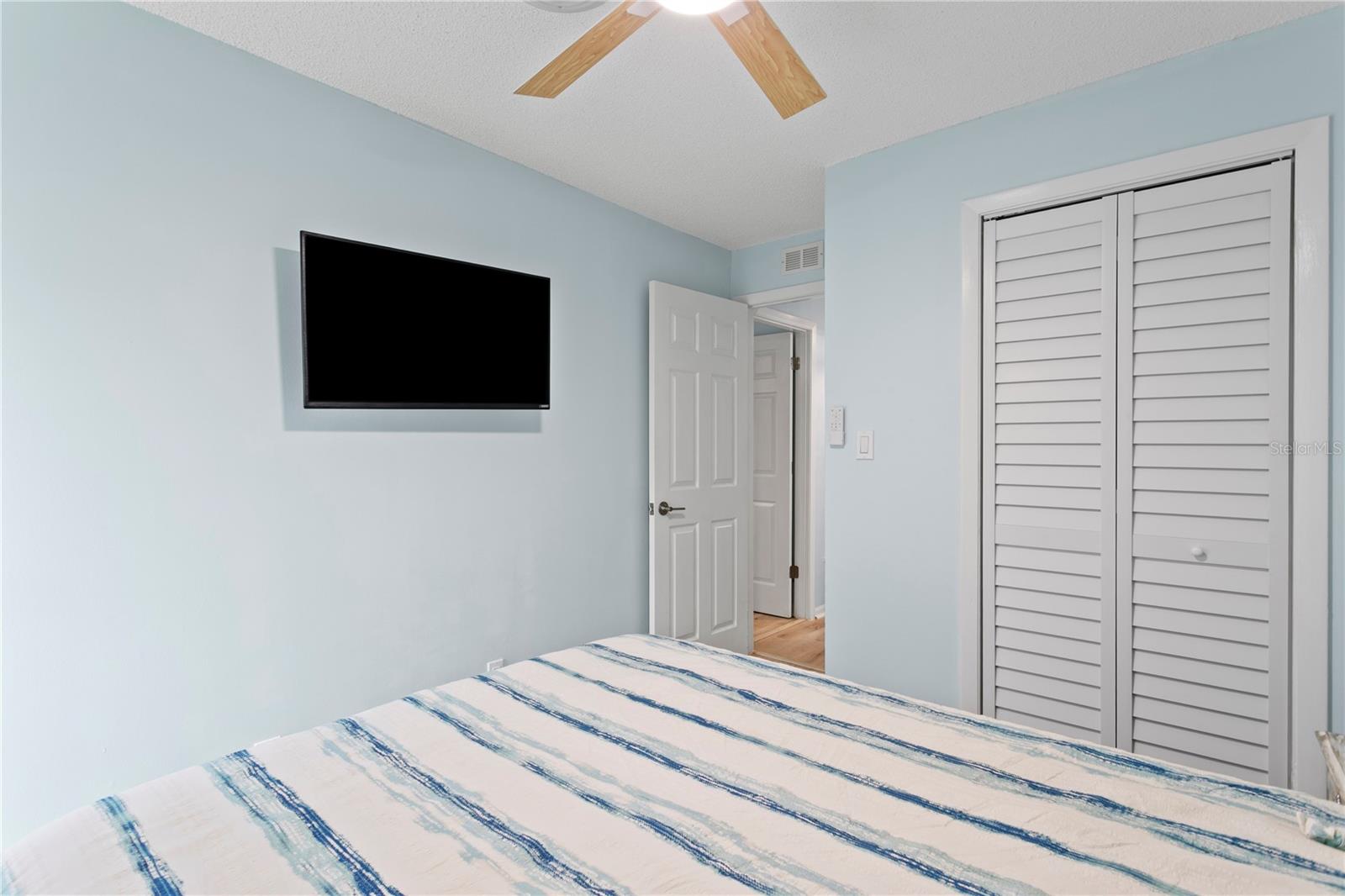 MAGNOLIA SQUARE CONDO INC - Residential