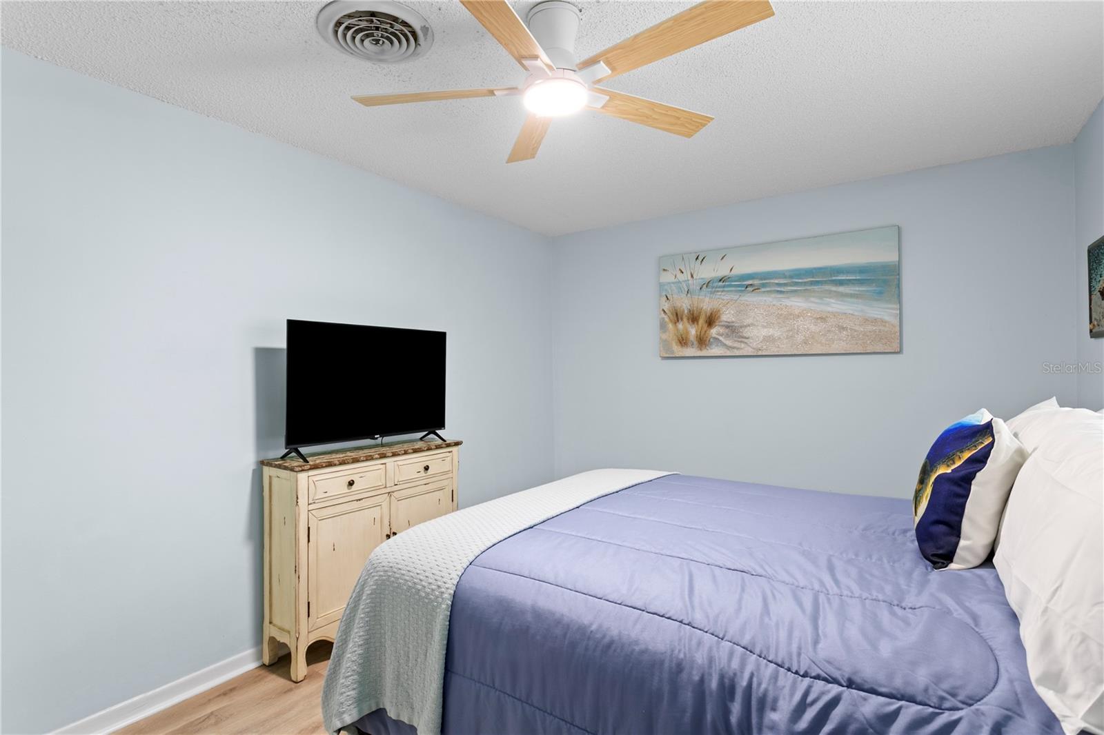 MAGNOLIA SQUARE CONDO INC - Residential