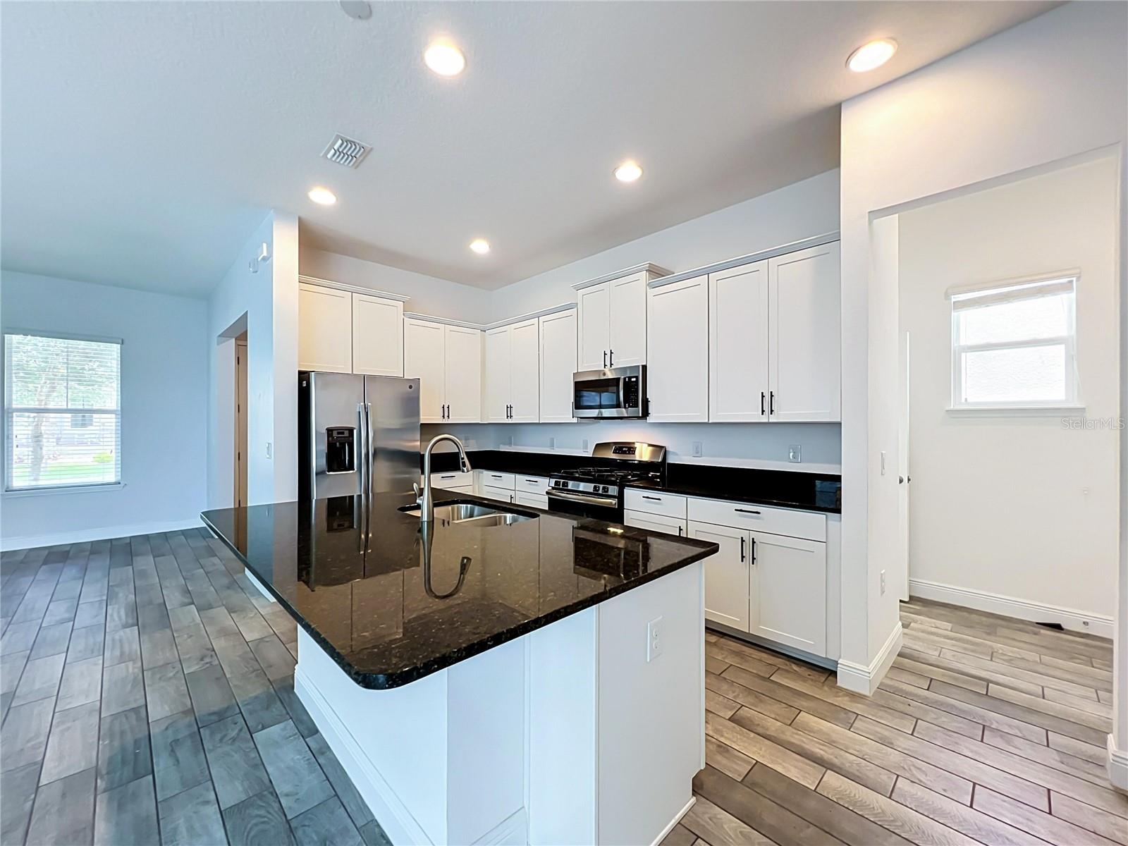 HIGHLANDS/SUMMERLAKE GRVS PH 2 - Residential
