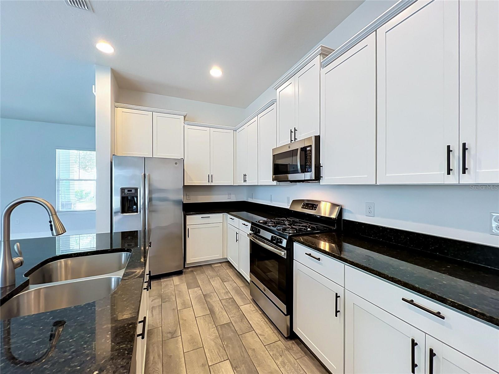 HIGHLANDS/SUMMERLAKE GRVS PH 2 - Residential