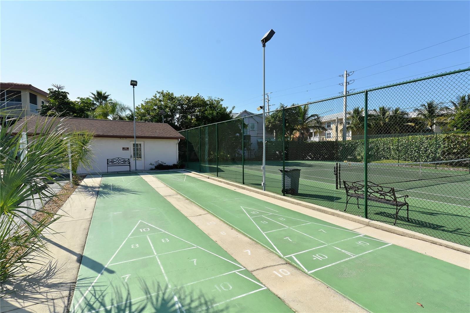 RUNAWAY BAY - Residential