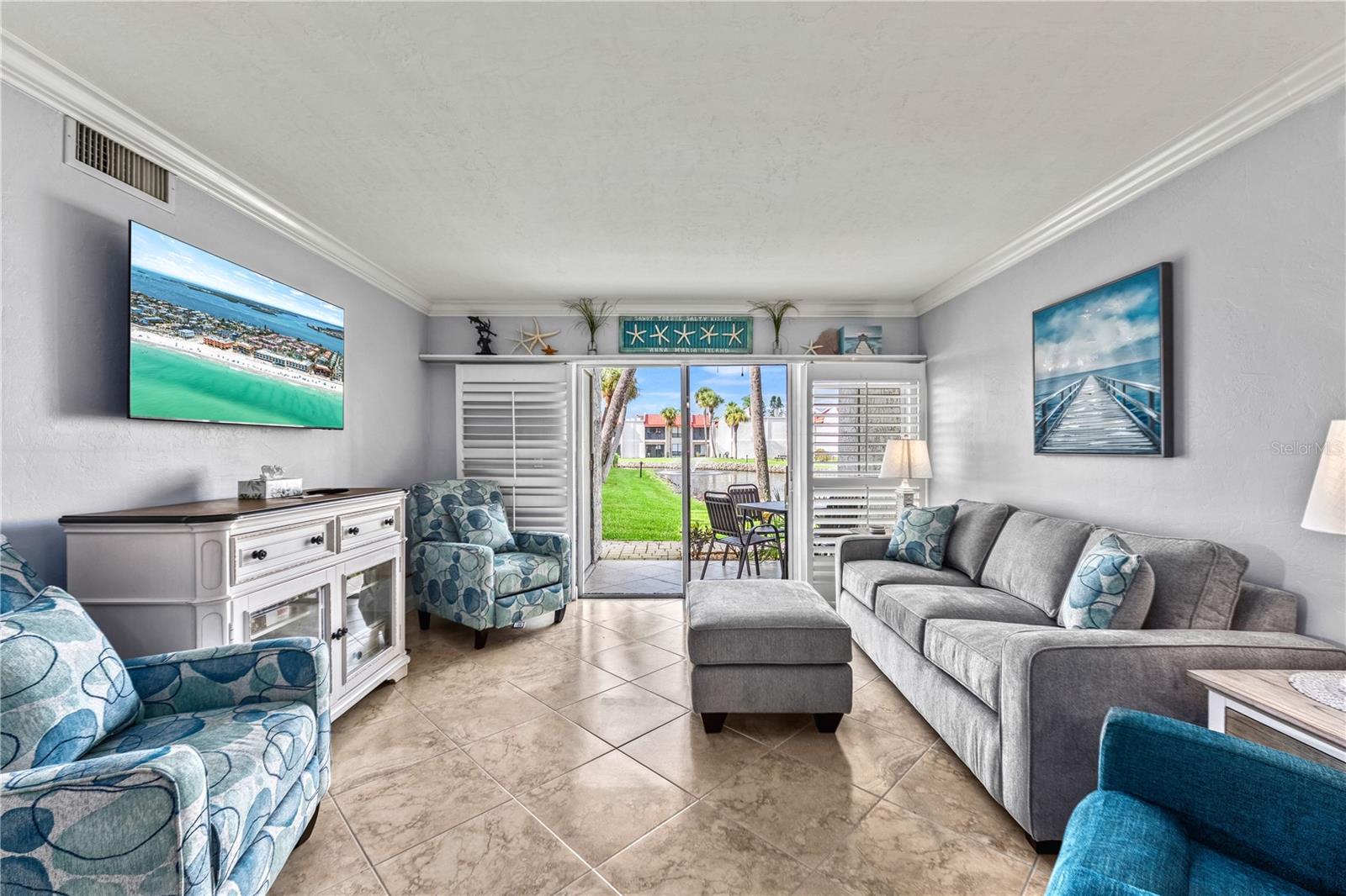 RUNAWAY BAY - Residential