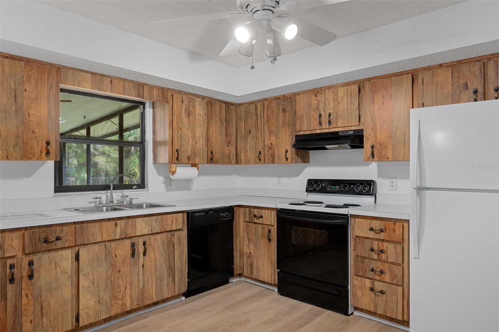 MEADOW WOOD - Residential