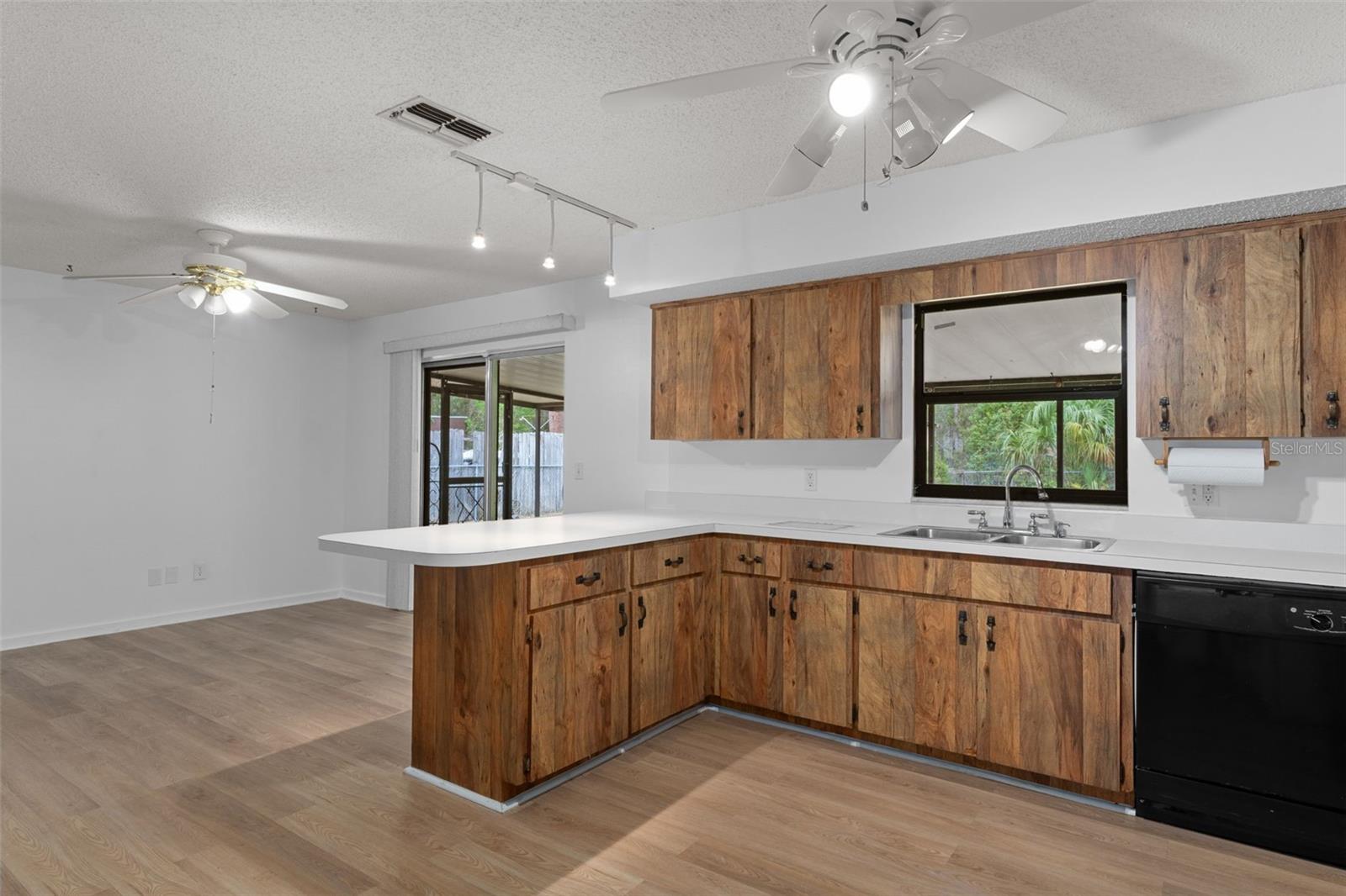 MEADOW WOOD - Residential