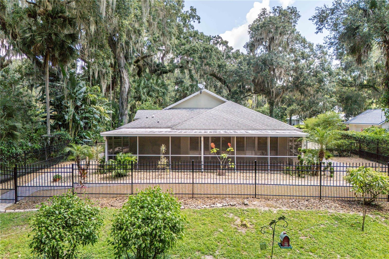 LAKE BEAUCLAIRE SUB - Residential