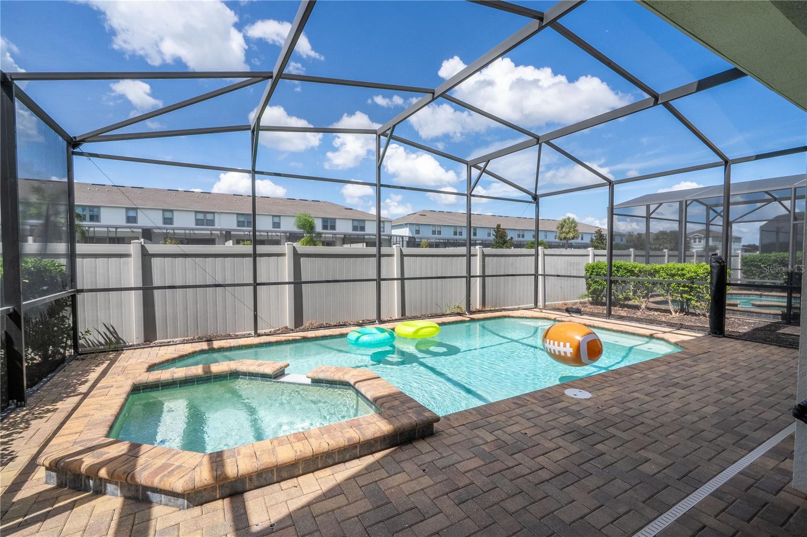 WINDSOR AT WESTSIDE PH 1 - Residential