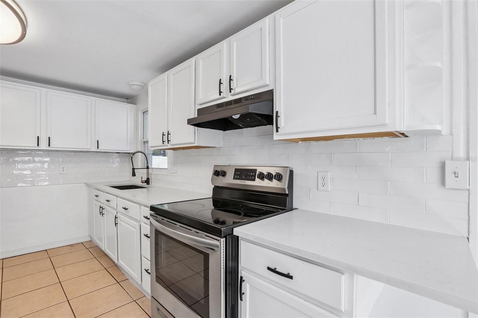 FAIRLAWN PARK MANOR - Residential