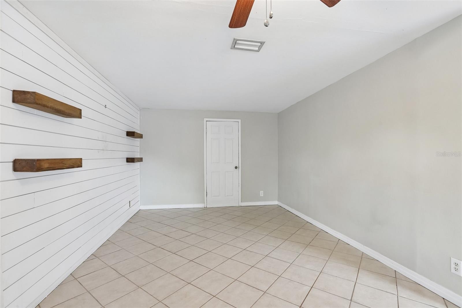 FAIRLAWN PARK MANOR - Residential
