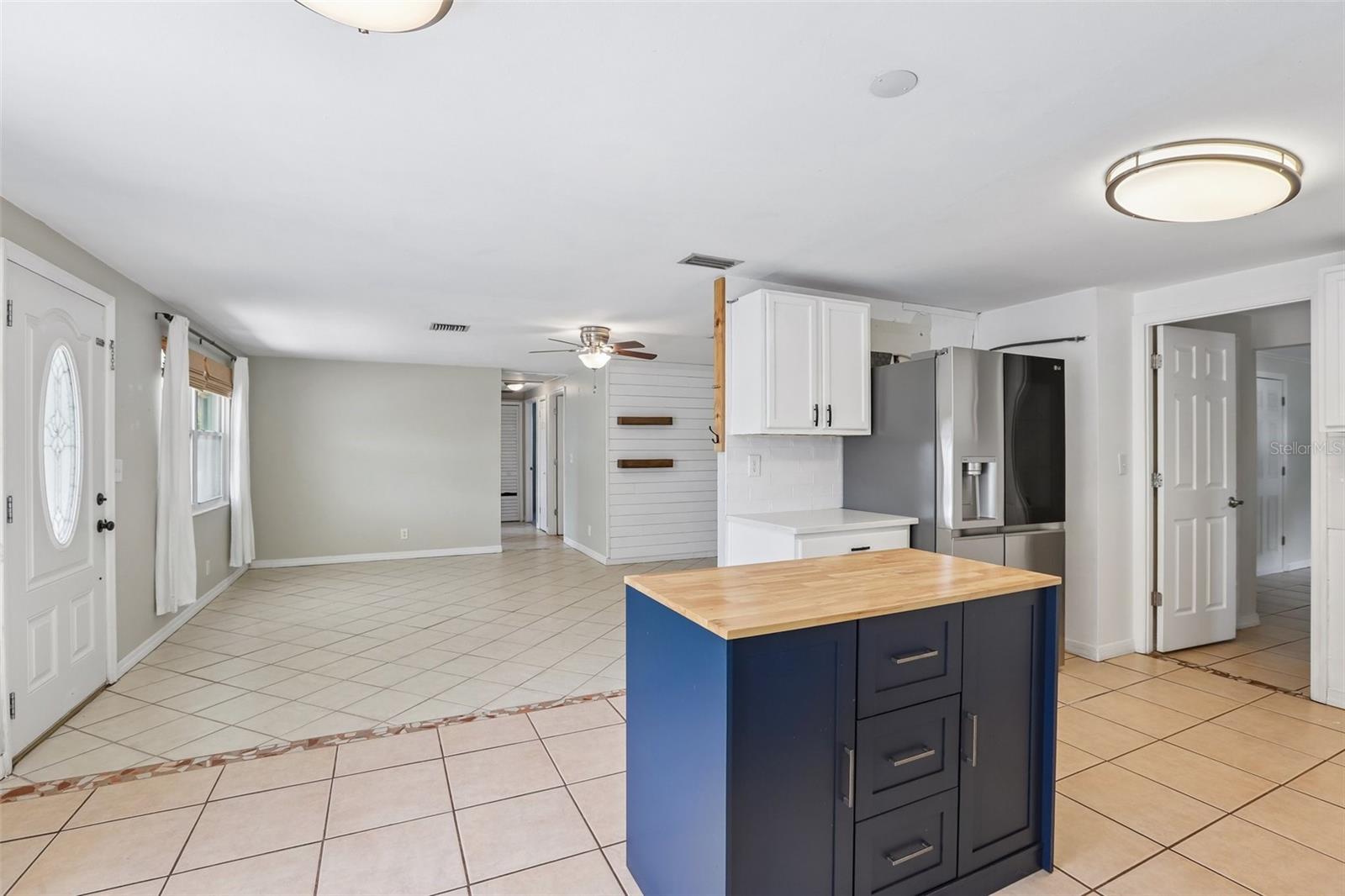 FAIRLAWN PARK MANOR - Residential