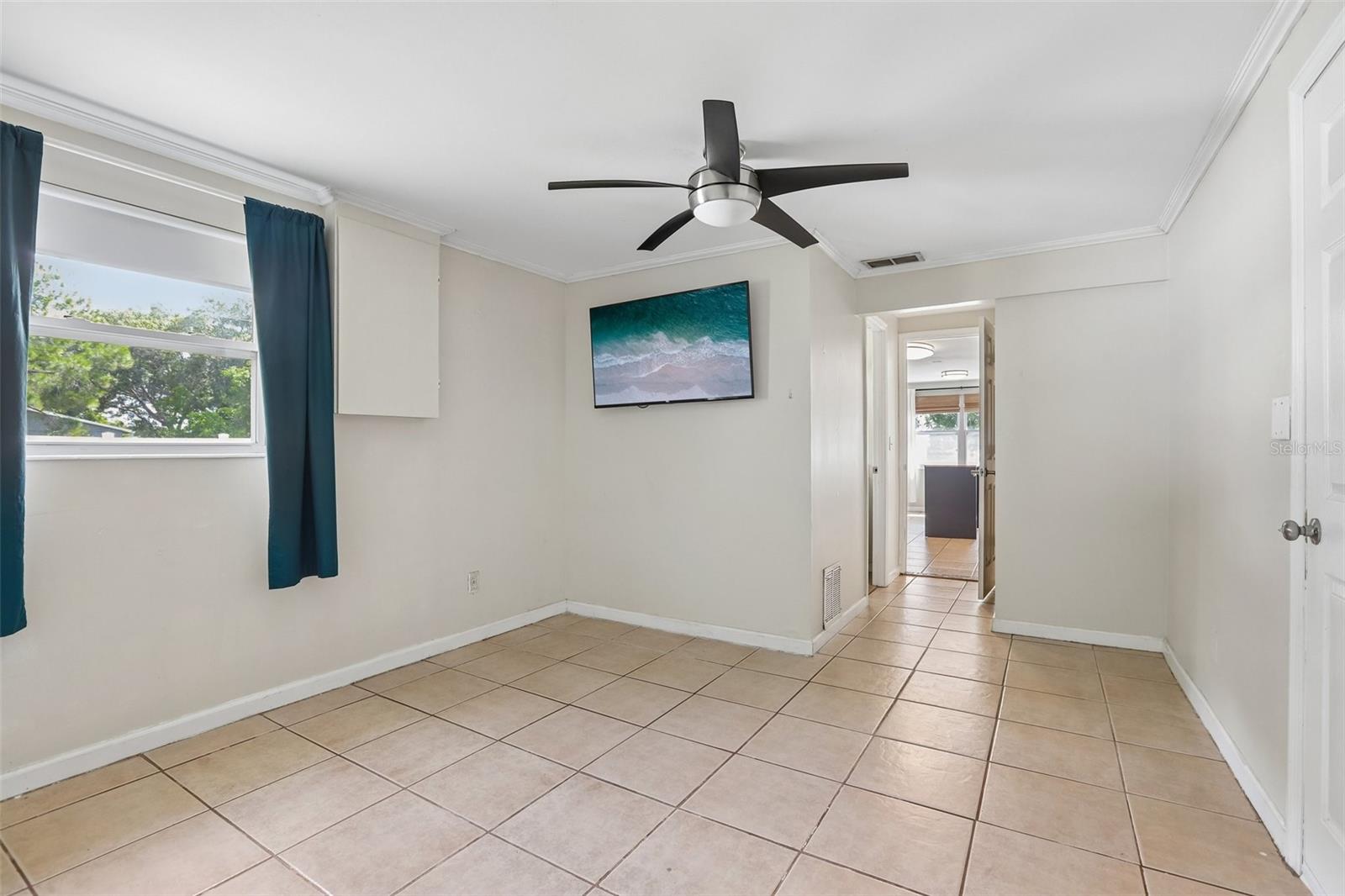 FAIRLAWN PARK MANOR - Residential