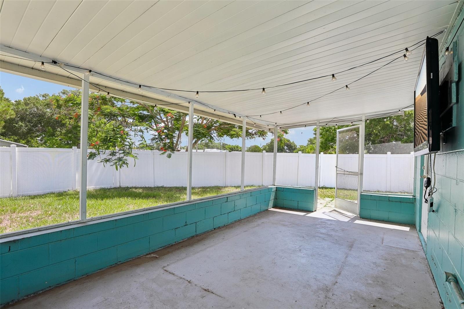 FAIRLAWN PARK MANOR - Residential