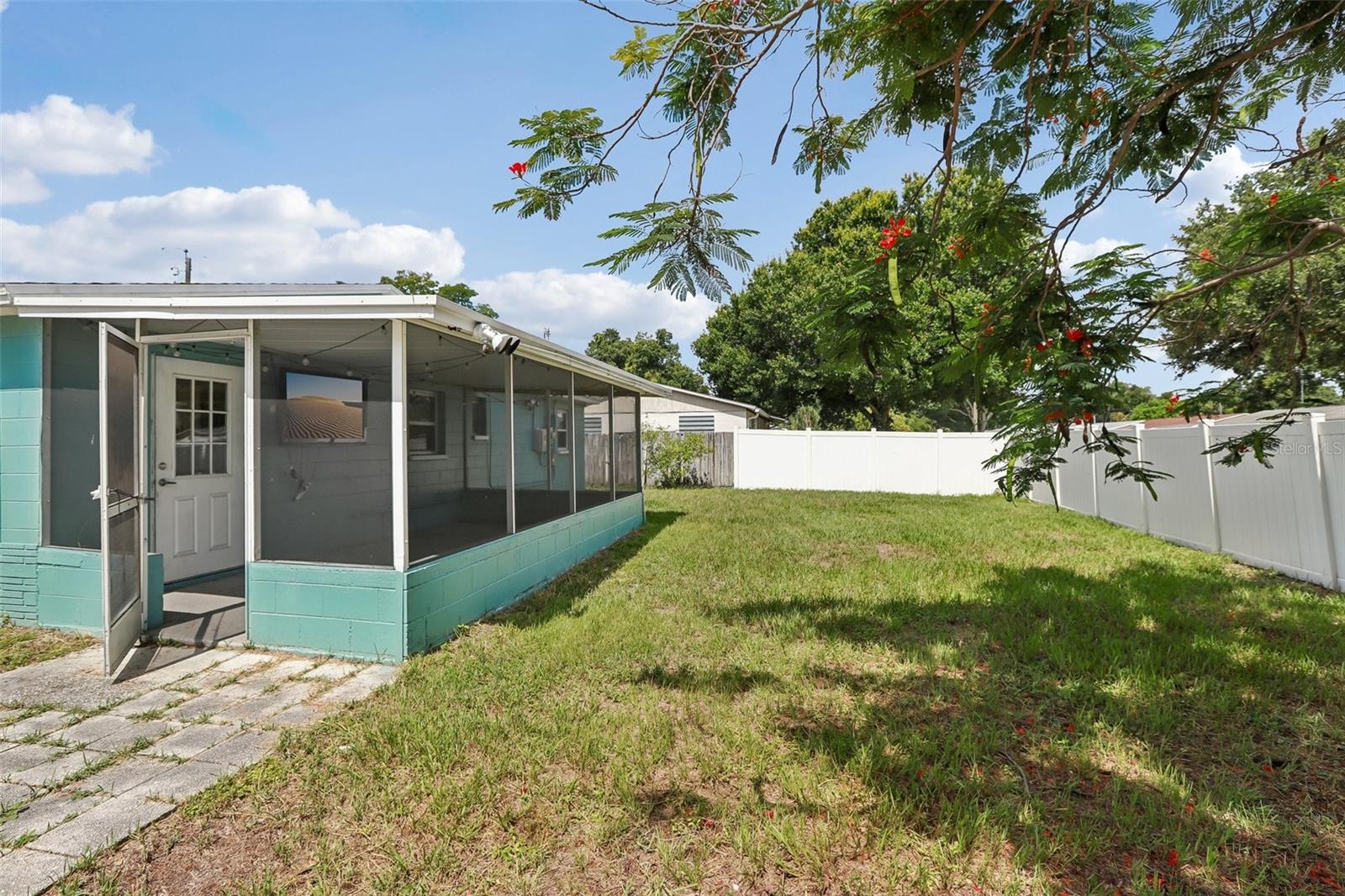 FAIRLAWN PARK MANOR - Residential