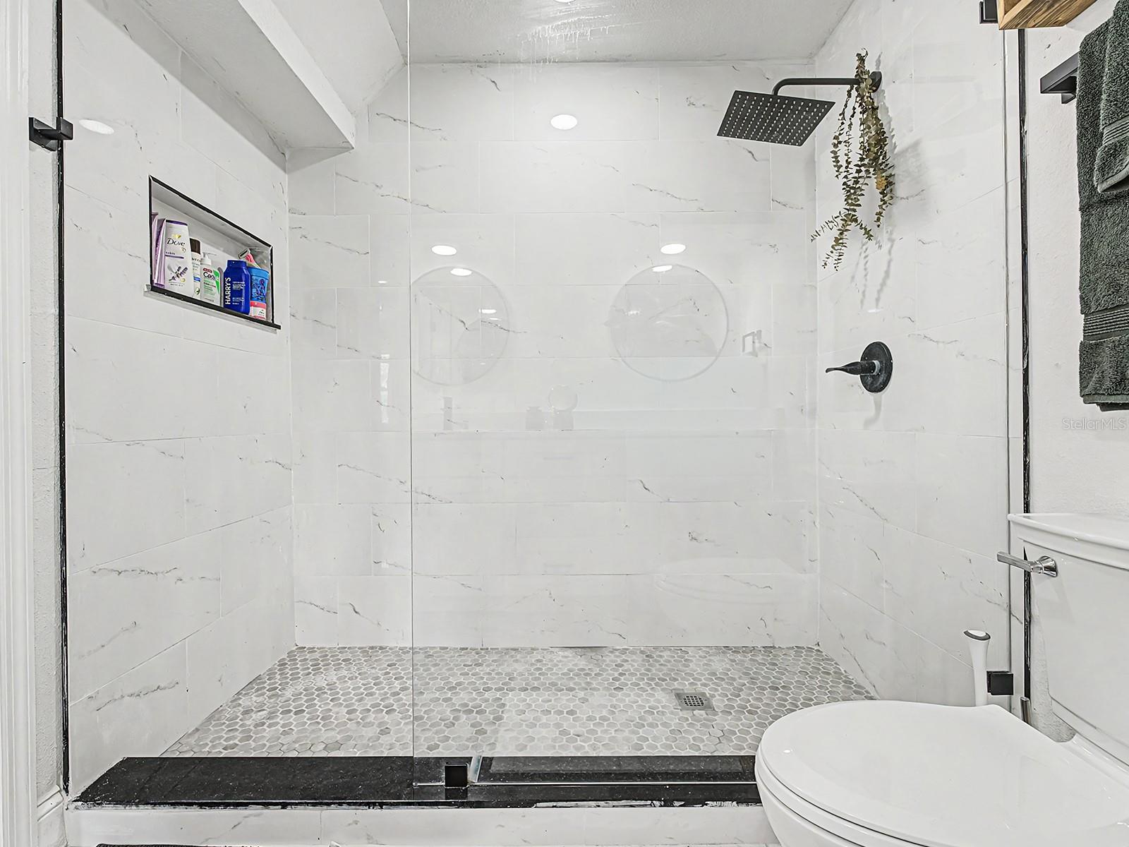 LAKE PALMS SEC 2 - Residential