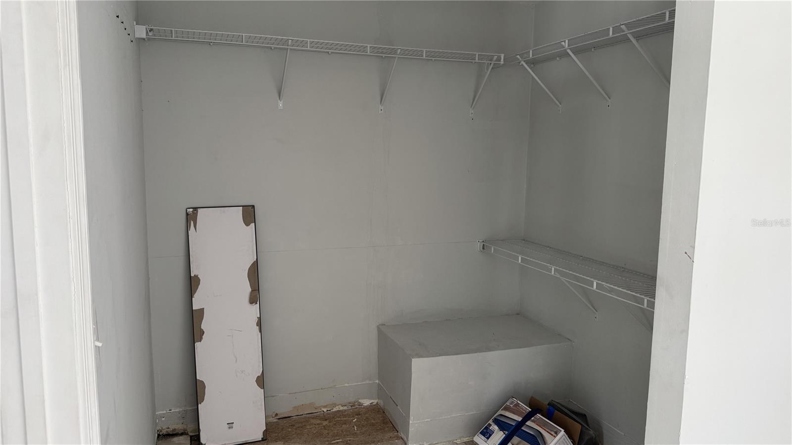 WINTER WOODS UNIT 01 - Residential