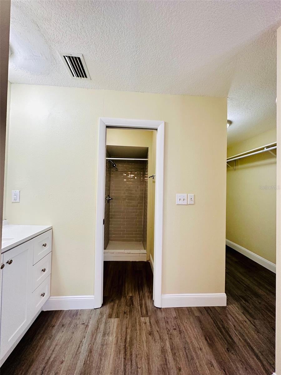 MEADOWOOD CONDO VILLAGE - Residential