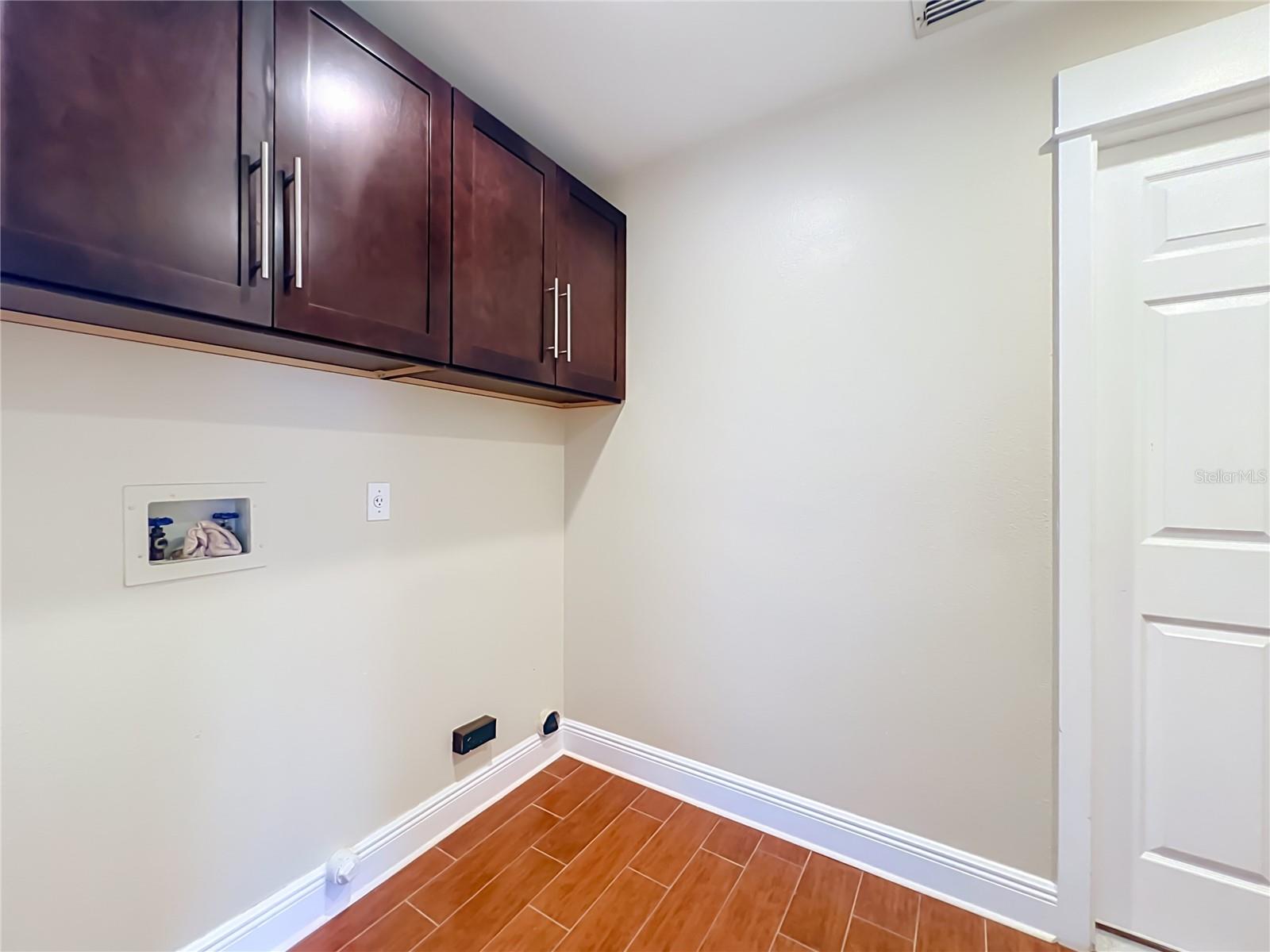 HUNTERS CREEK TR 350 PH 01 - Residential