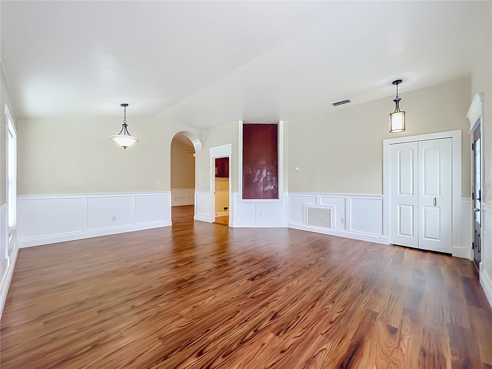 HUNTERS CREEK TR 350 PH 01 - Residential
