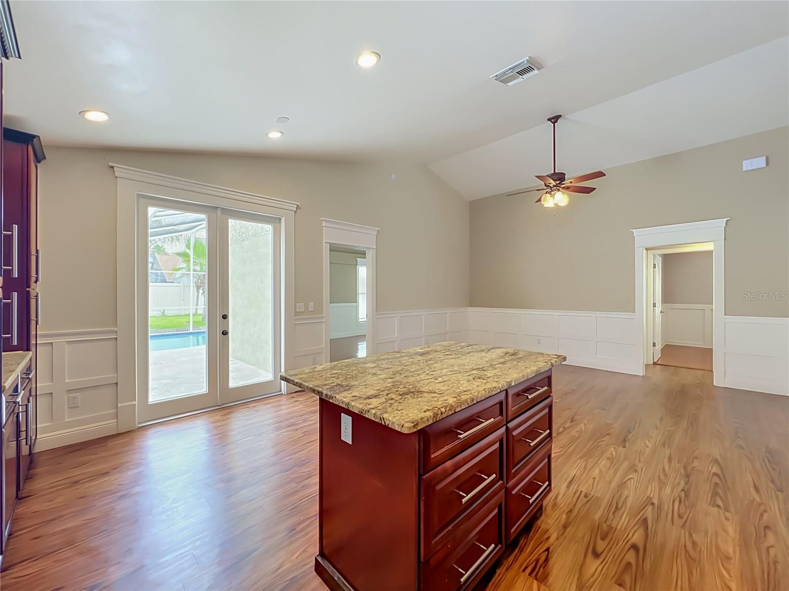 HUNTERS CREEK TR 350 PH 01 - Residential