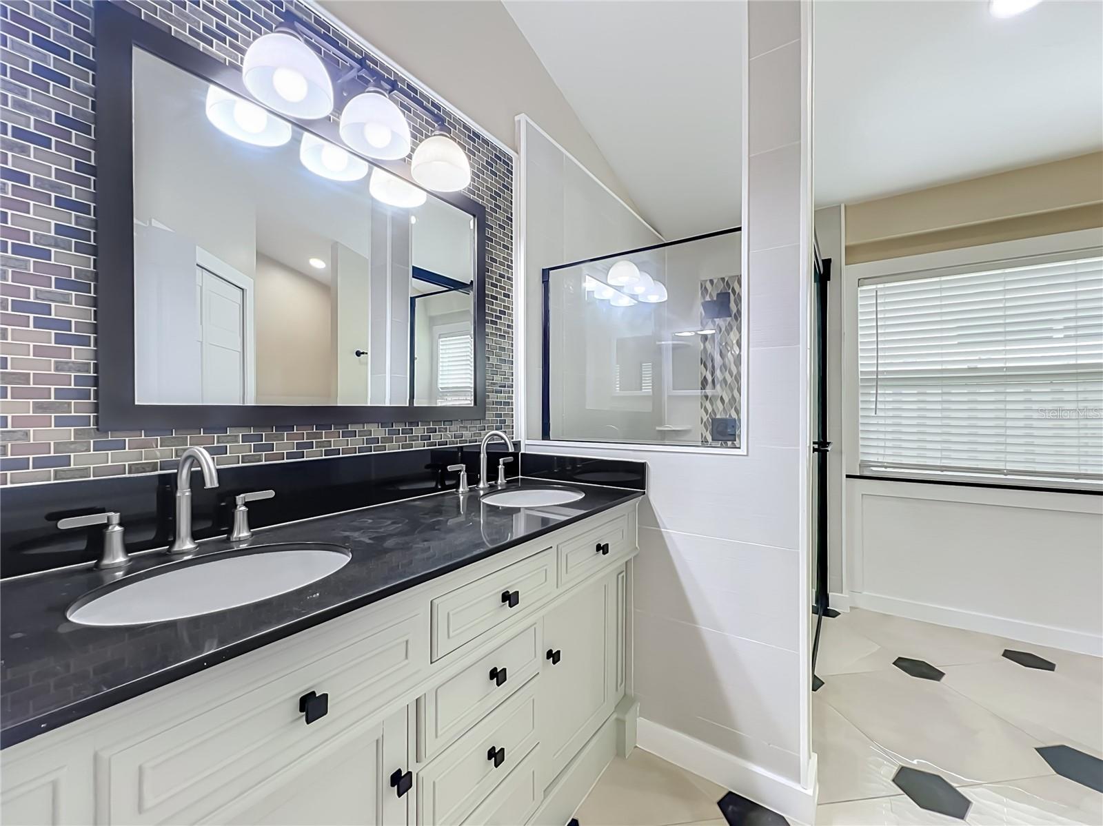 HUNTERS CREEK TR 350 PH 01 - Residential