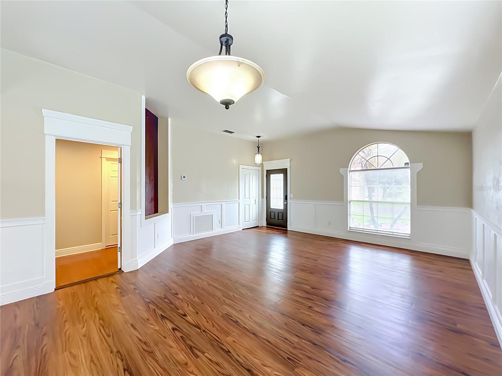 HUNTERS CREEK TR 350 PH 01 - Residential