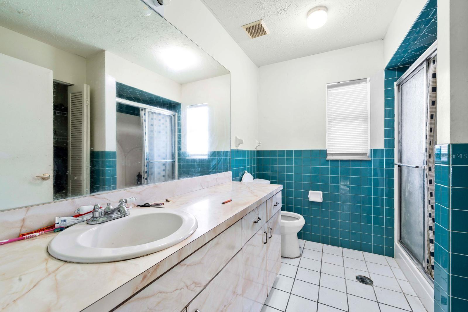 DREW PARK RE OF - Commercial Sale