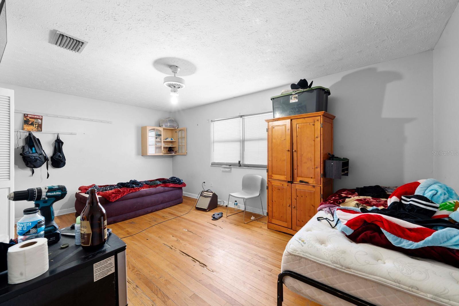 DREW PARK RE OF - Commercial Sale