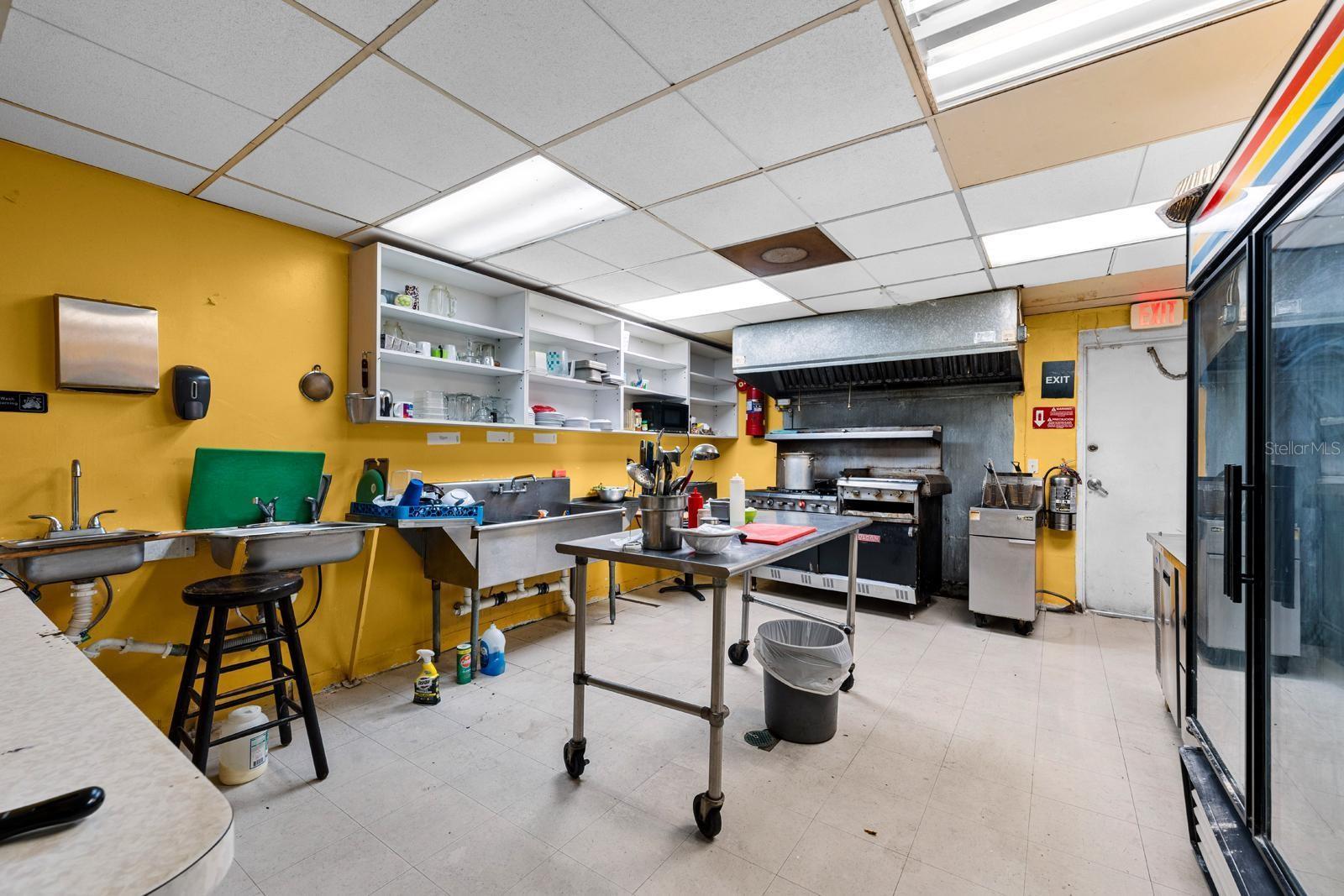 DREW PARK RE OF - Commercial Sale