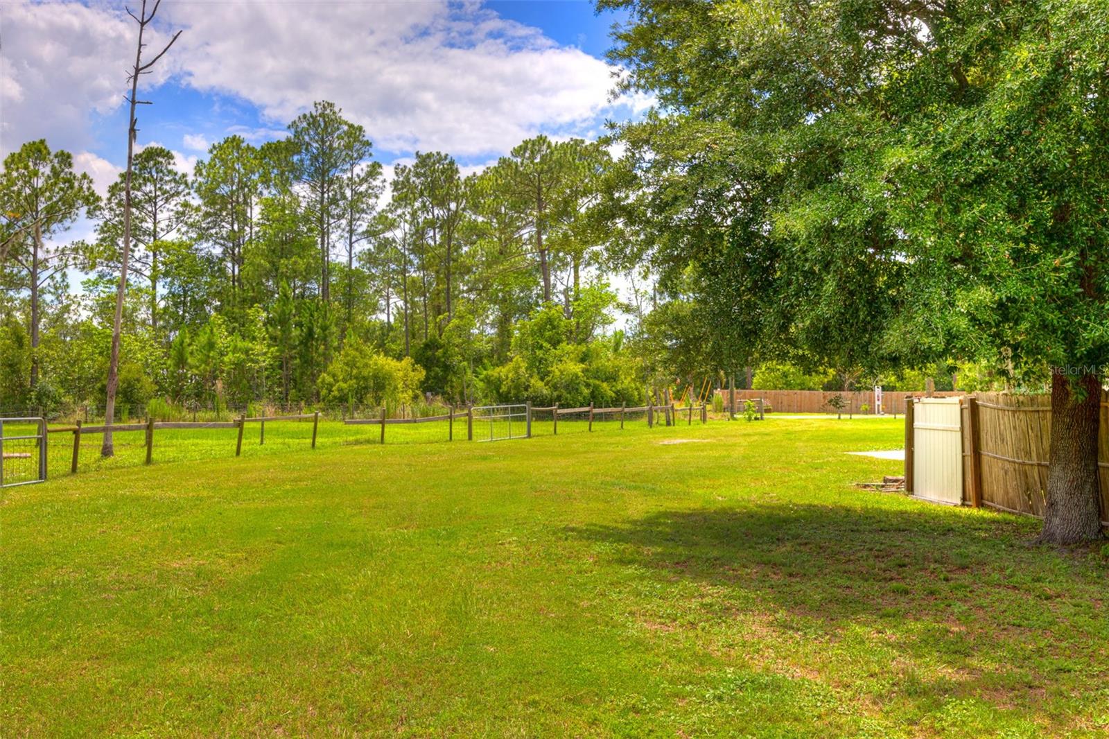 RIVERSIDE ESTATES - Residential
