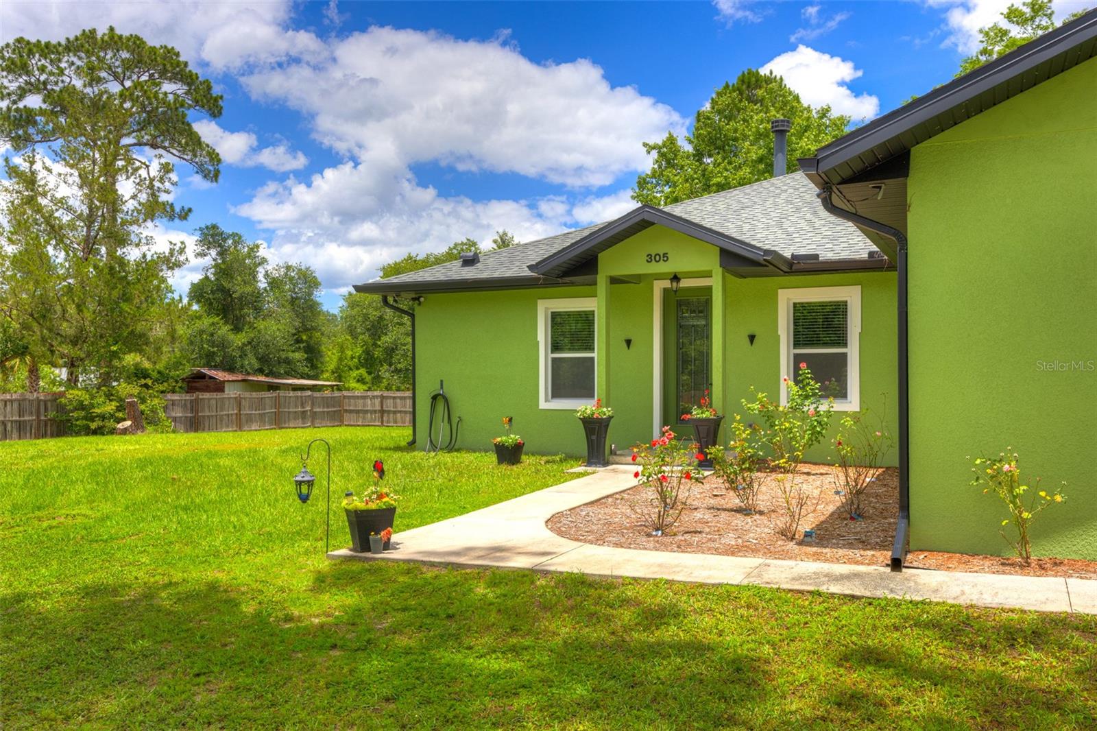 RIVERSIDE ESTATES - Residential