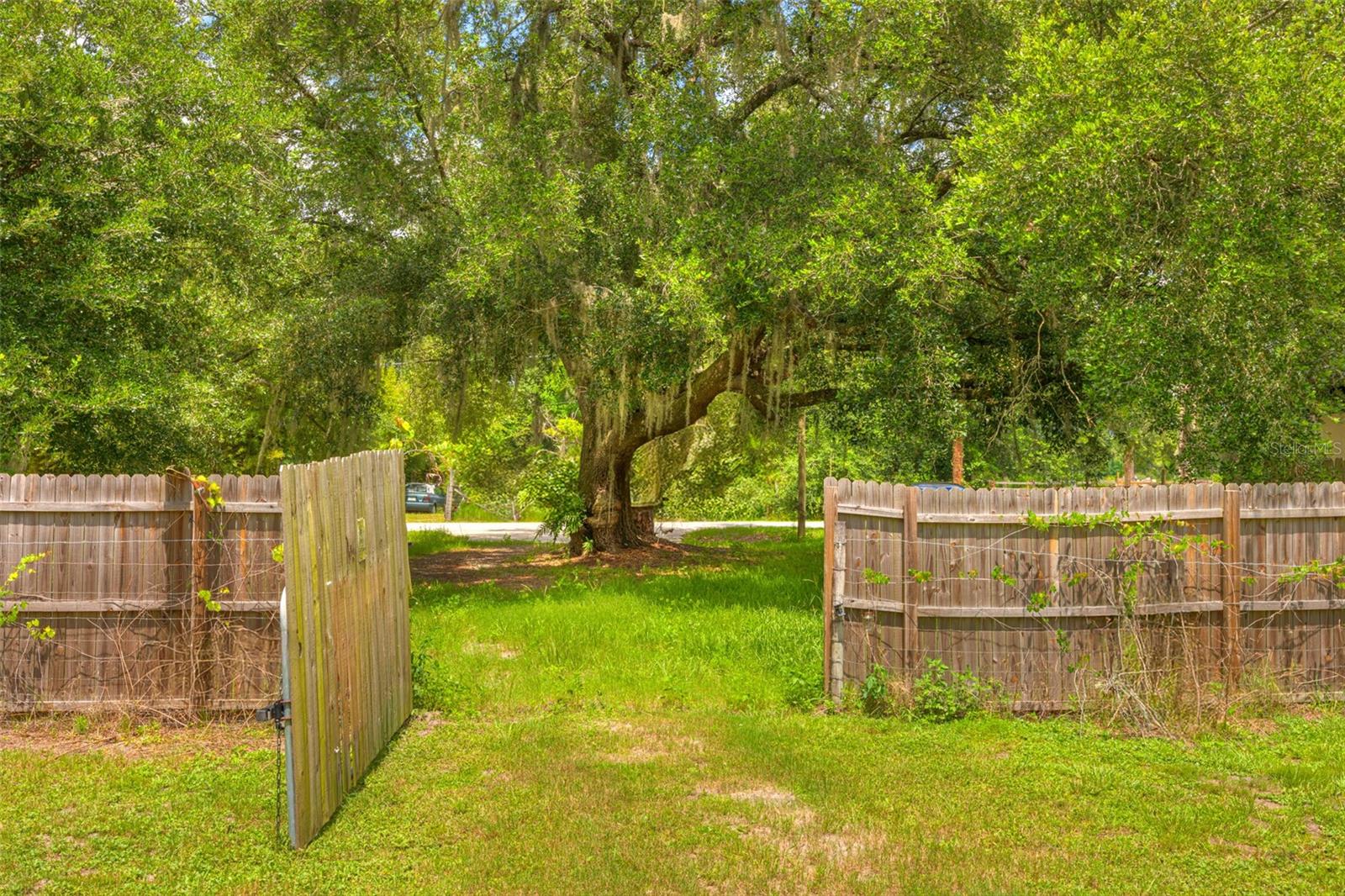 RIVERSIDE ESTATES - Residential