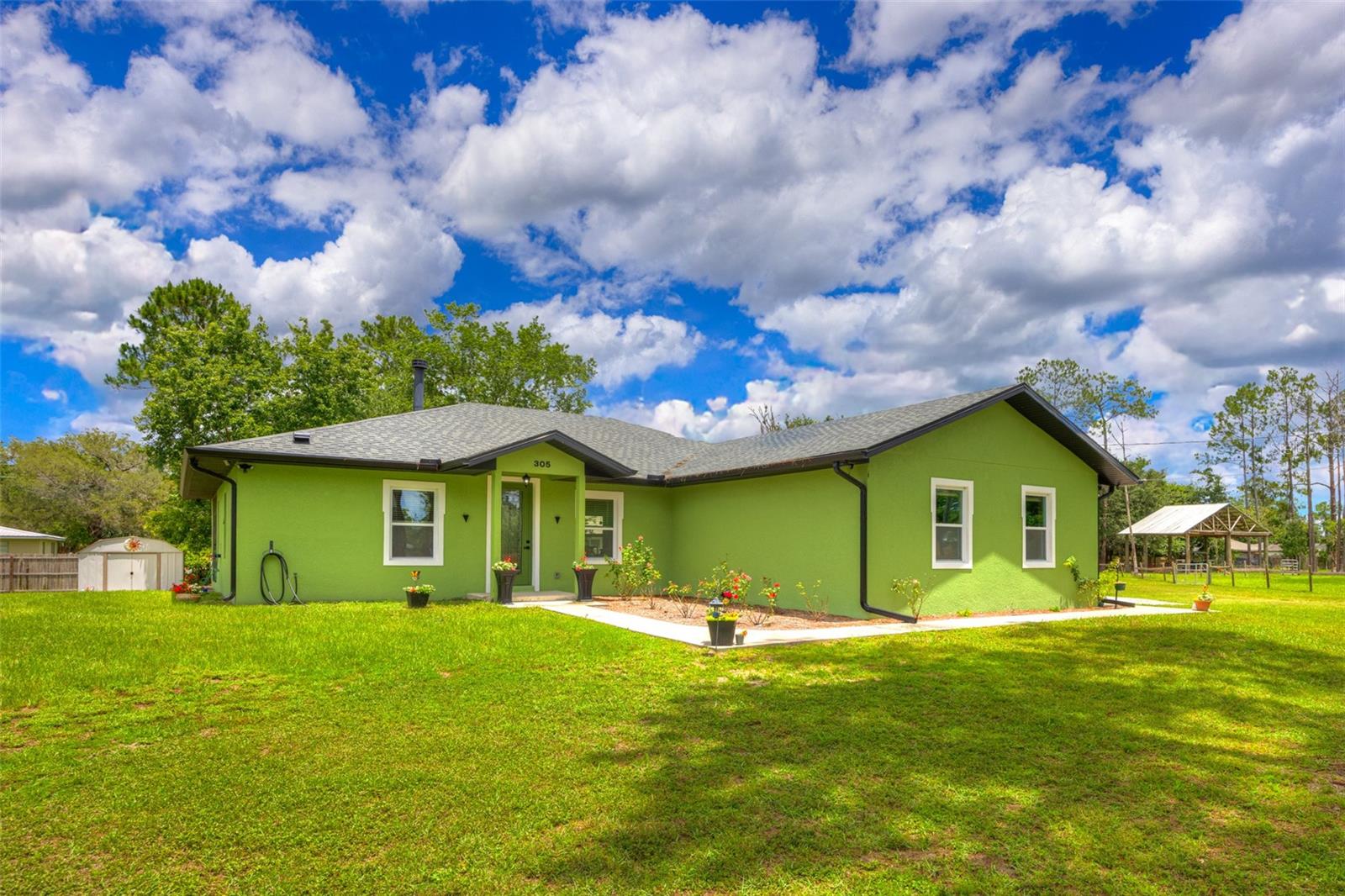 RIVERSIDE ESTATES - Residential
