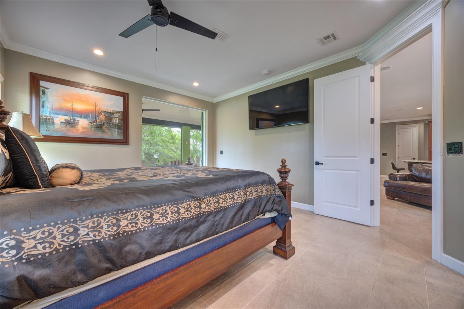 RIVERSIDE ESTATES - Residential