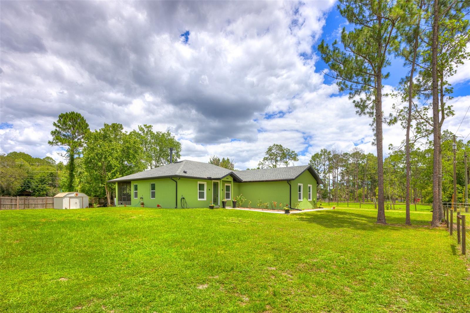 RIVERSIDE ESTATES - Residential