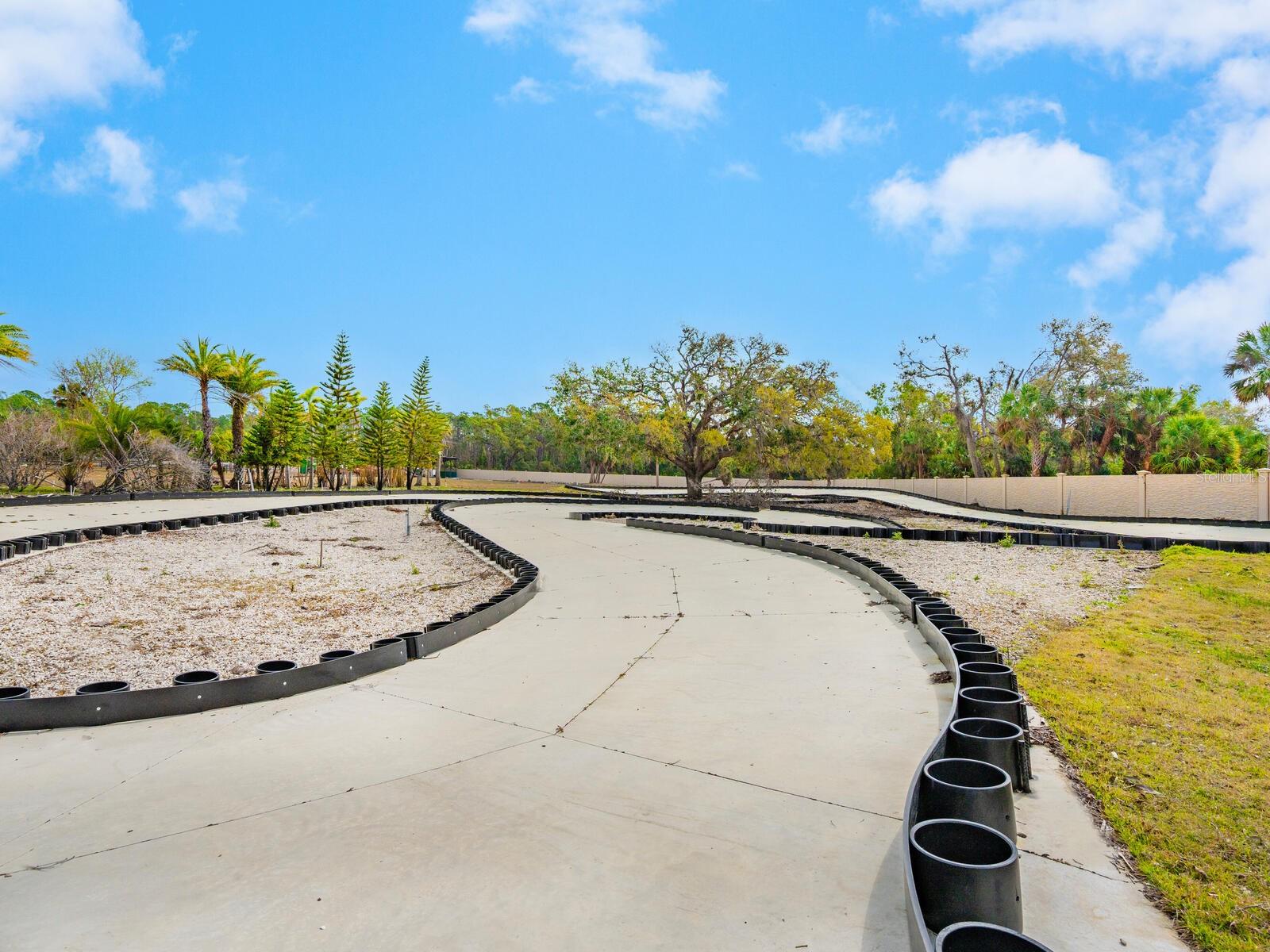 NORTH VENICE FARMS - Land