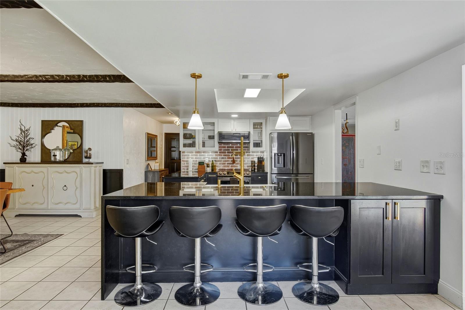 ENGLISH WOODS 1ST ADD - Residential