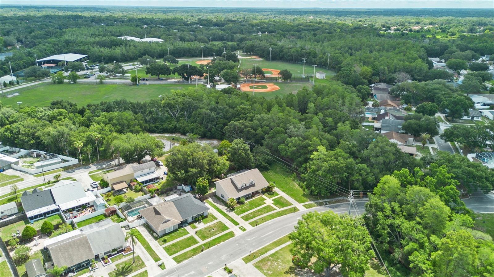 NORTH LAKES SEC H - Residential