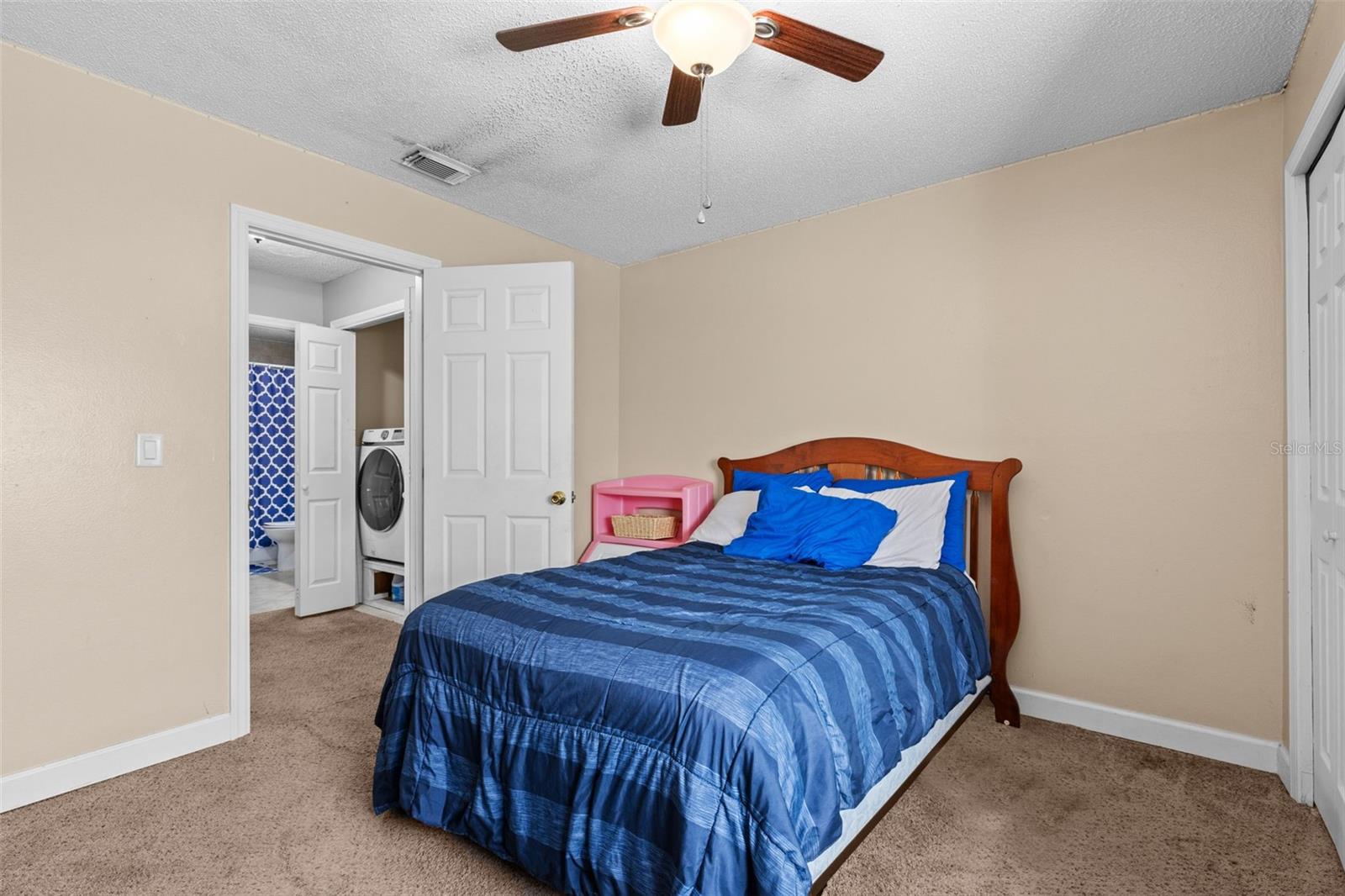 NORTH LAKES SEC H - Residential