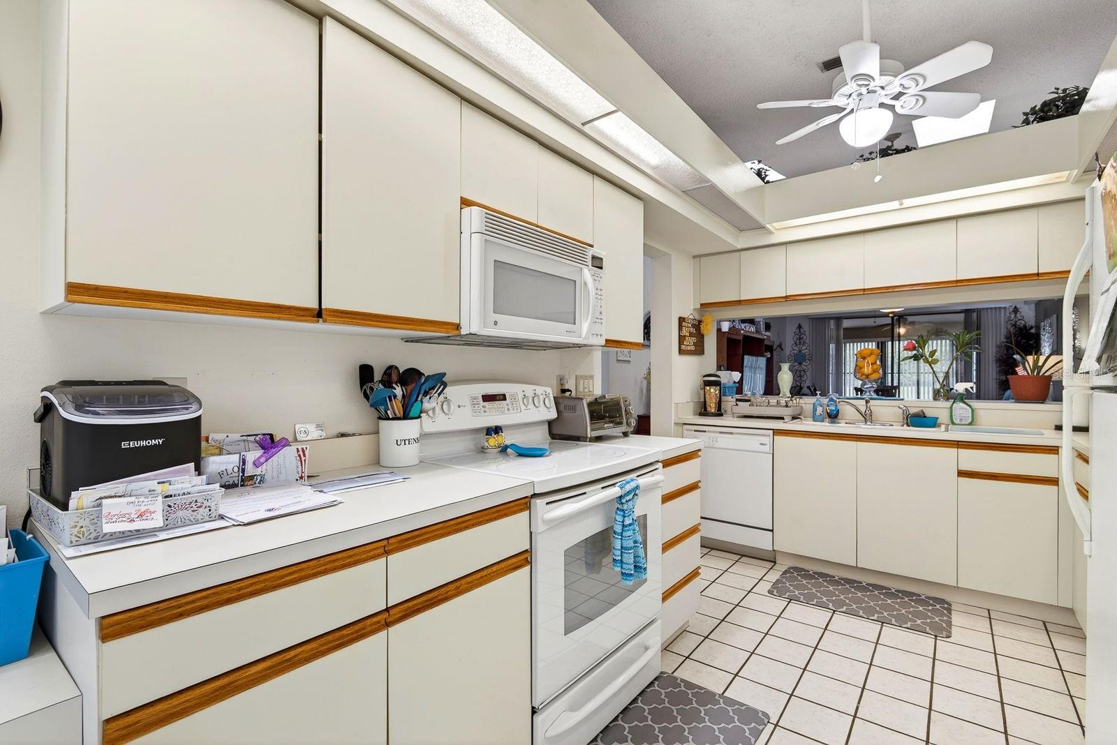 COUNTRY VILLAGE SEC 12 - Residential
