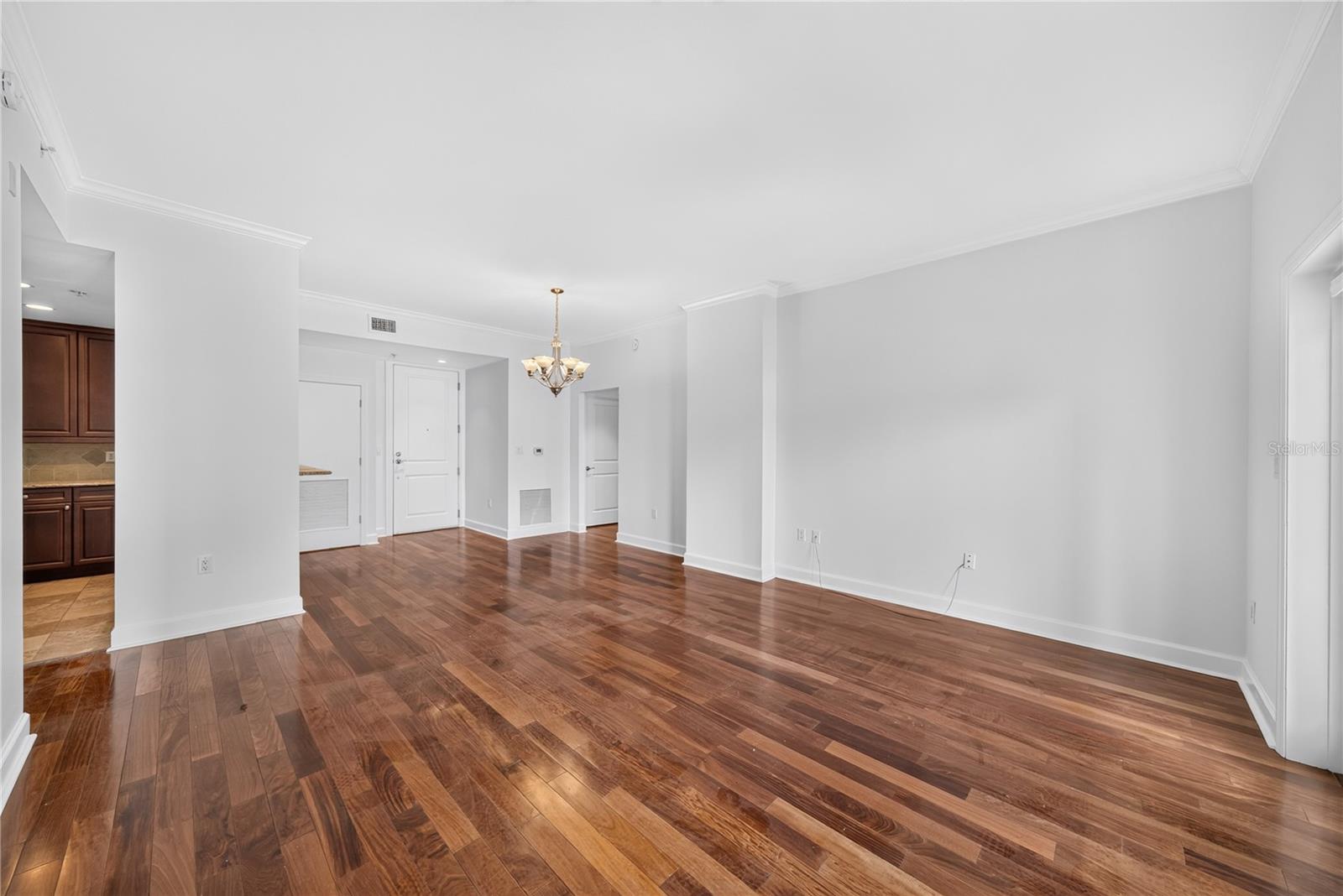 WELLESLEY CONDO - Residential