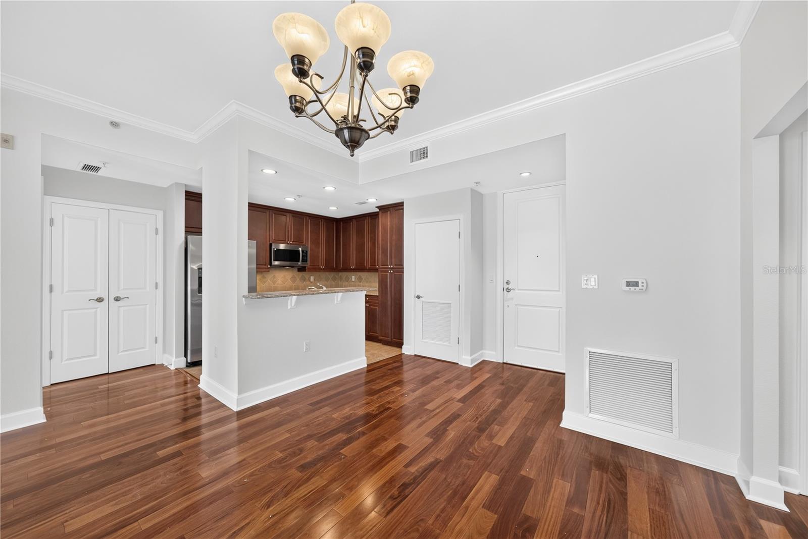 WELLESLEY CONDO - Residential