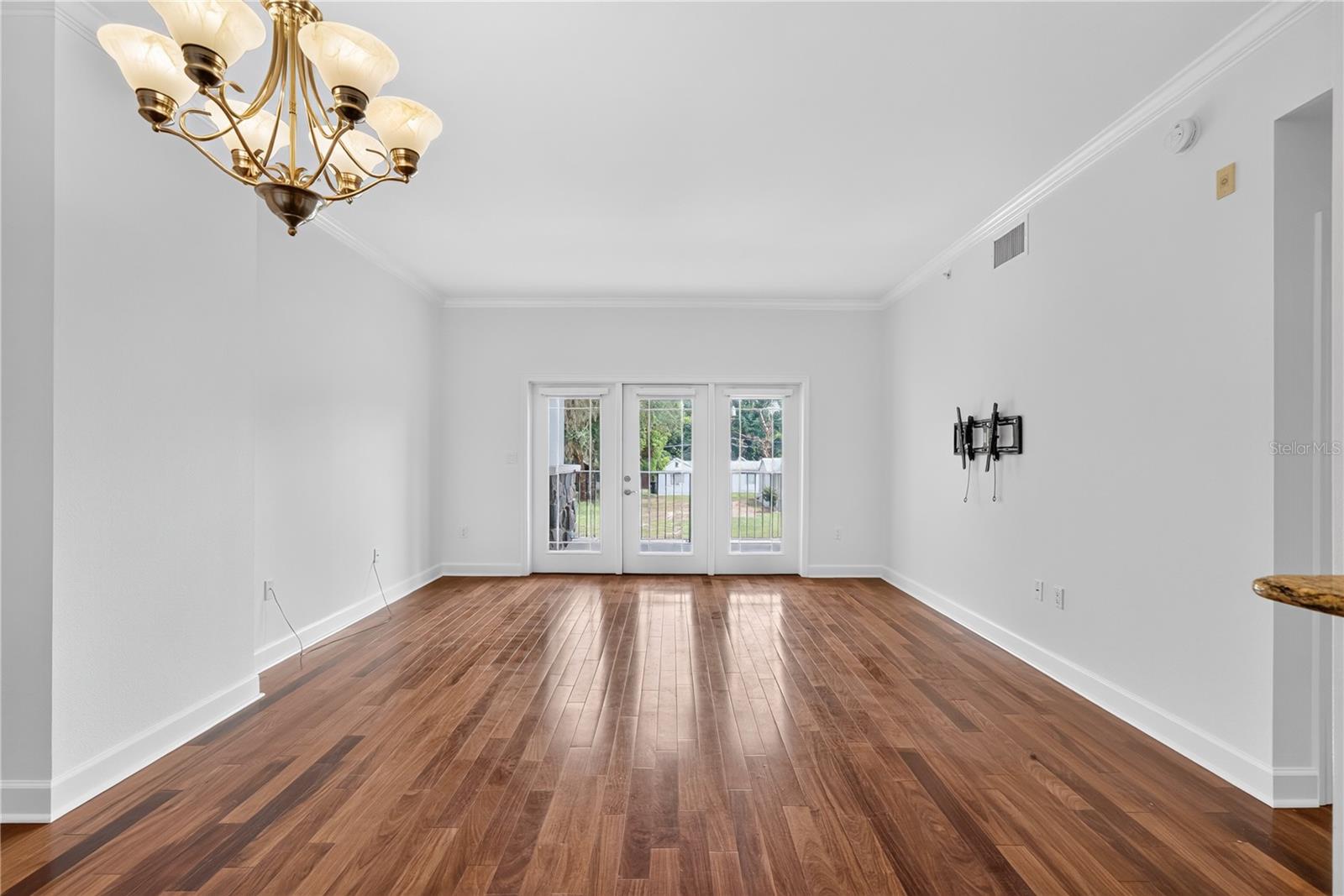 WELLESLEY CONDO - Residential