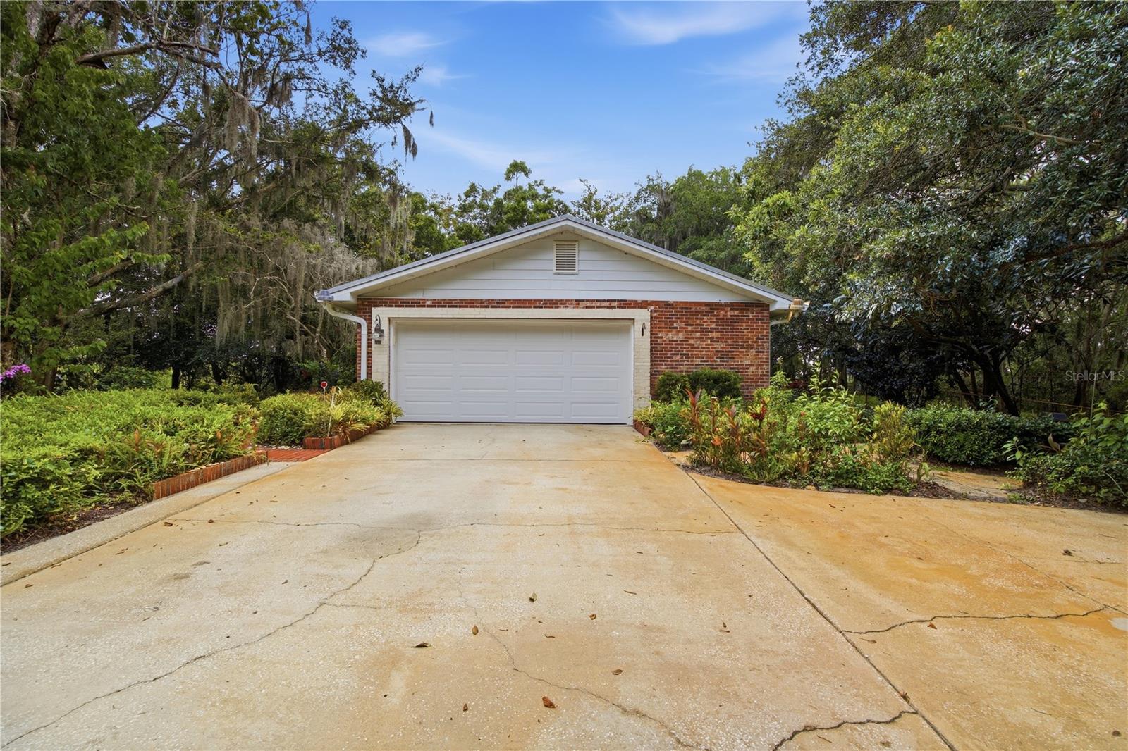 TAMPA & TARPON SPGS LAND CO - Residential