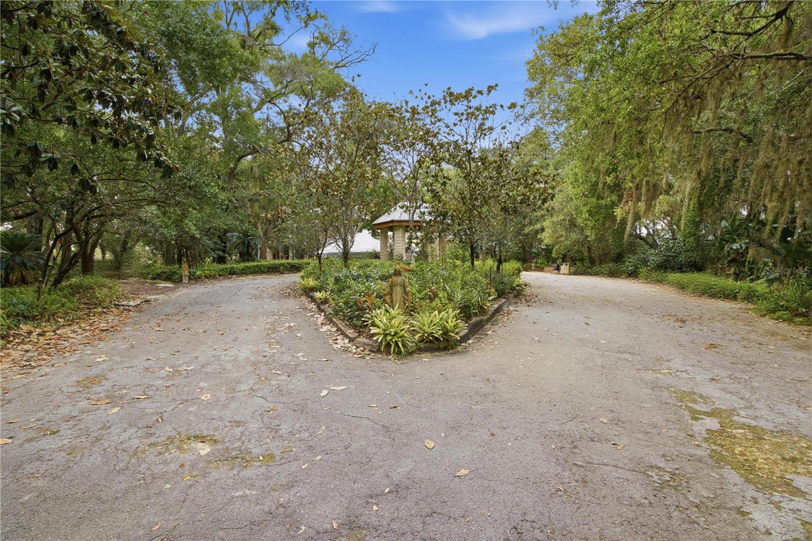 TAMPA & TARPON SPGS LAND CO - Residential