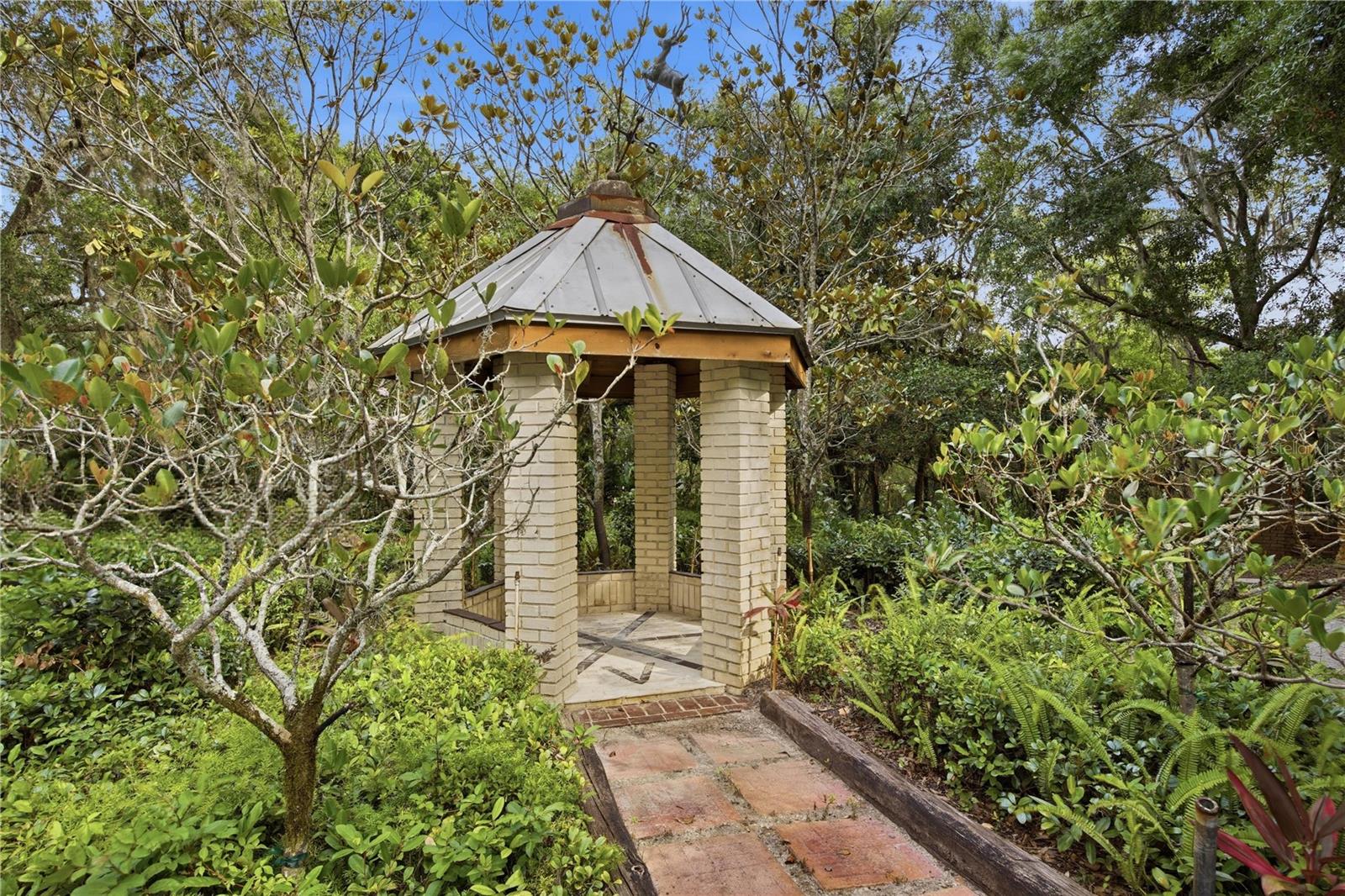 TAMPA & TARPON SPGS LAND CO - Residential